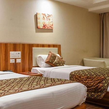 Hotel Le Roi Raipur At Raipur Railway Station Экстерьер фото