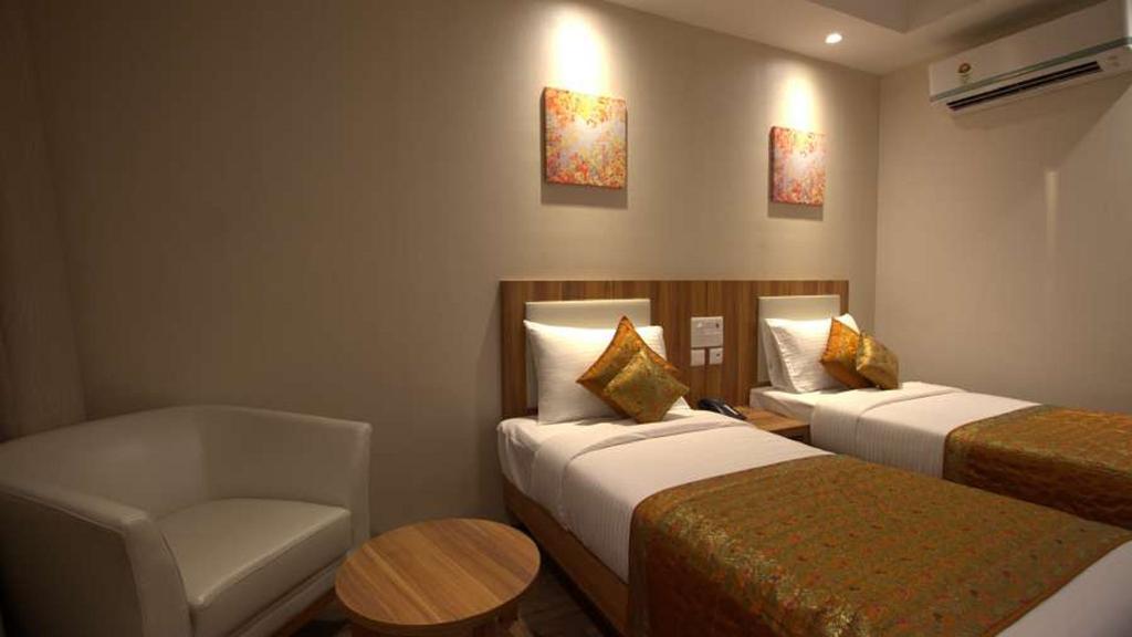 Hotel Le Roi Raipur At Raipur Railway Station Экстерьер фото