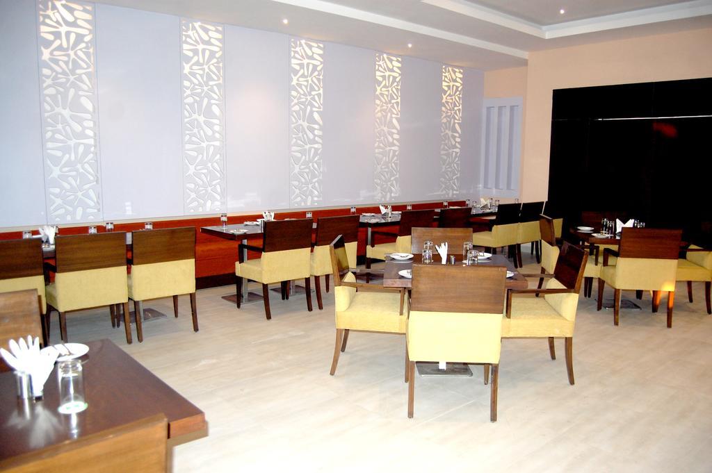 Hotel Le Roi Raipur At Raipur Railway Station Экстерьер фото