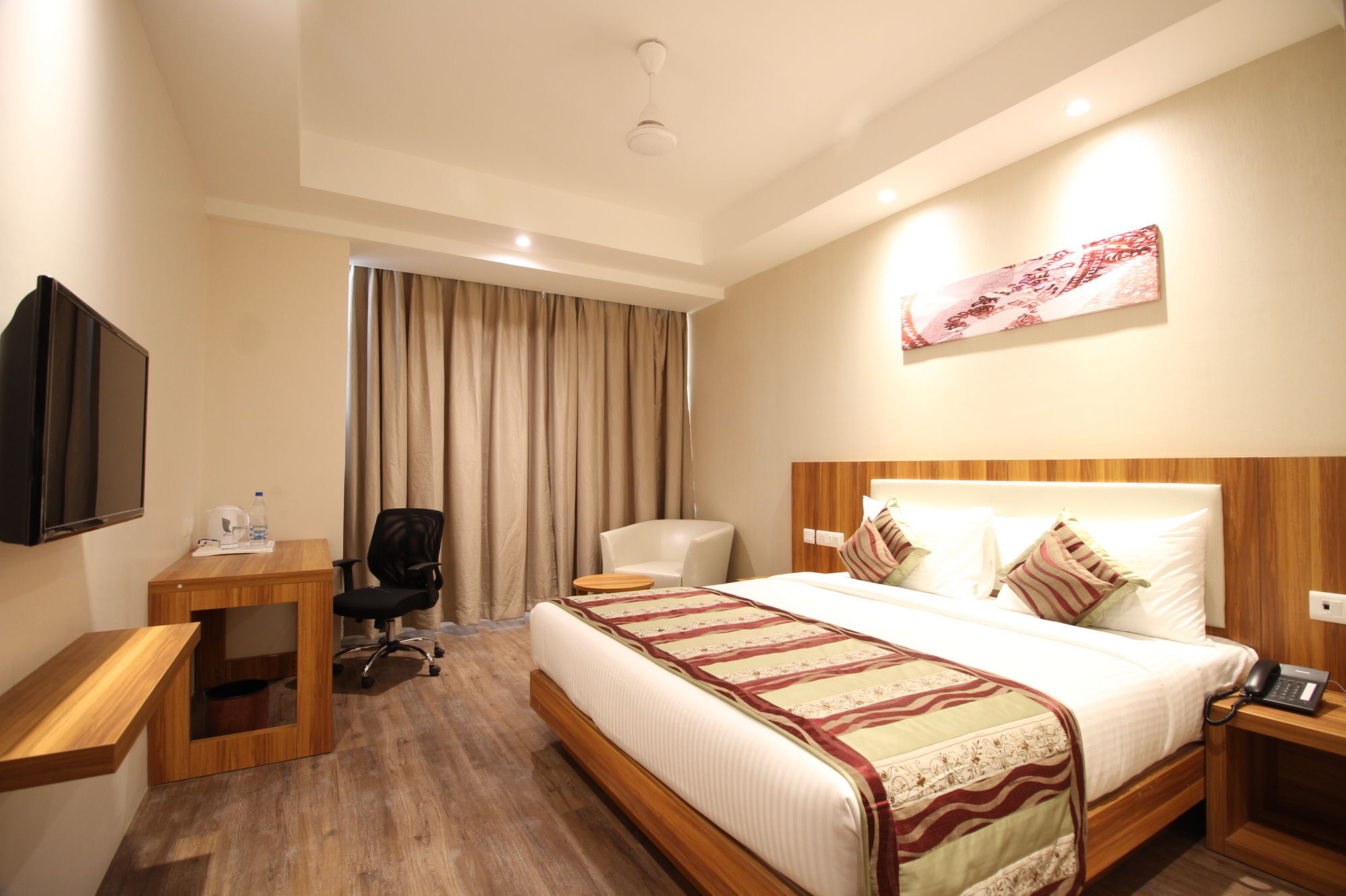 Hotel Le Roi Raipur At Raipur Railway Station Экстерьер фото