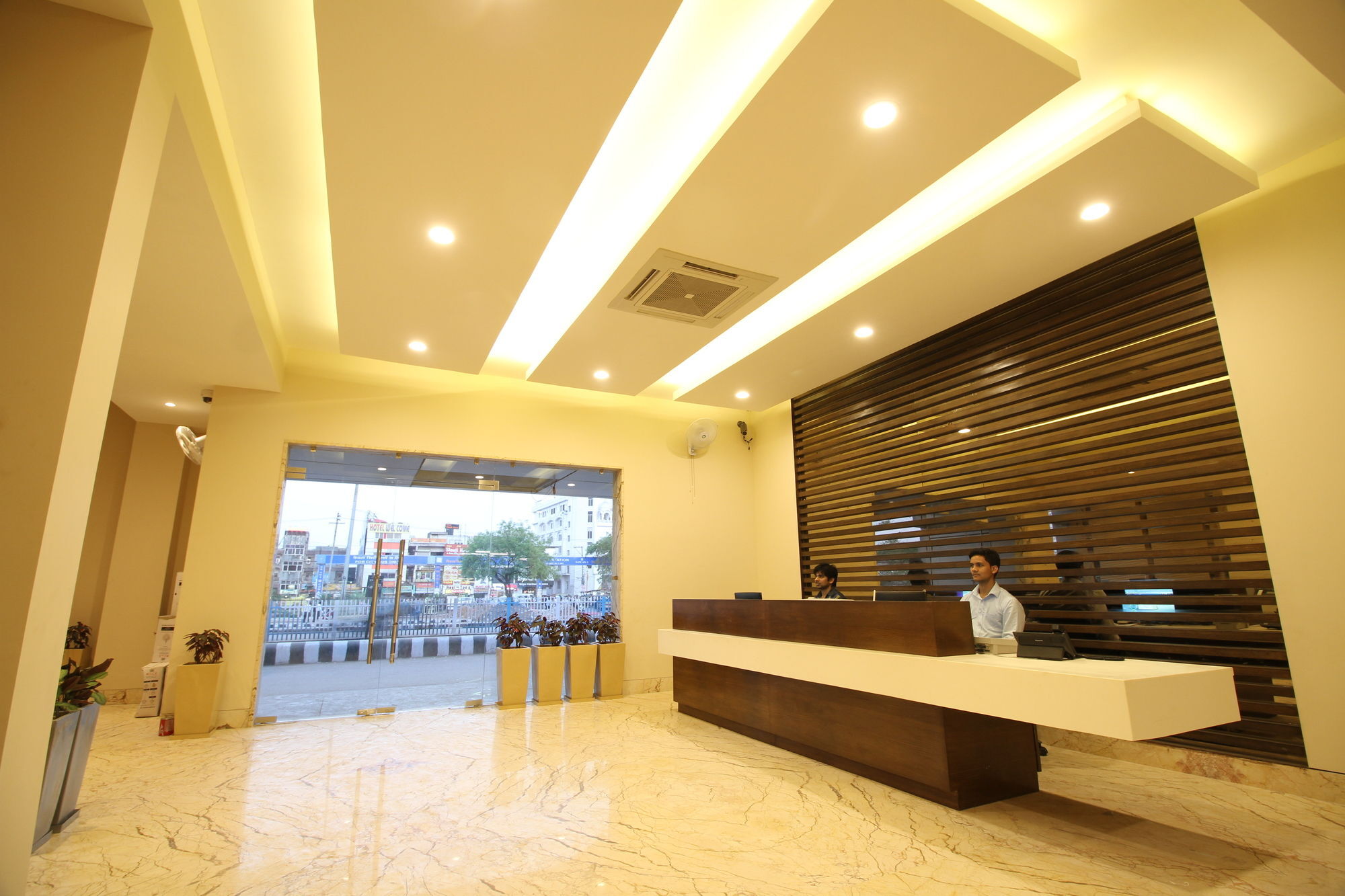 Hotel Le Roi Raipur At Raipur Railway Station Экстерьер фото